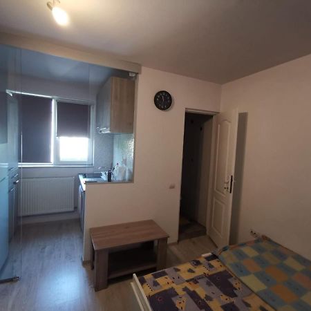 Holidays Inn Studio Bucharest Luaran gambar