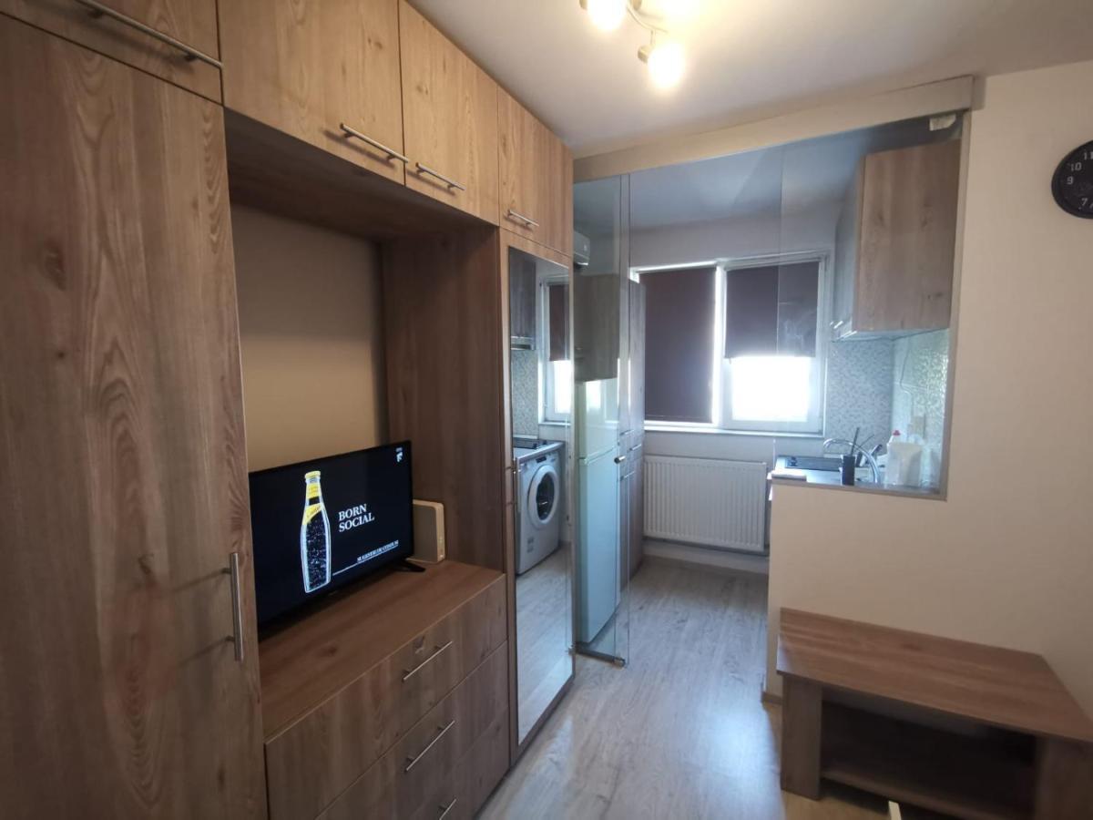 Holidays Inn Studio Bucharest Luaran gambar