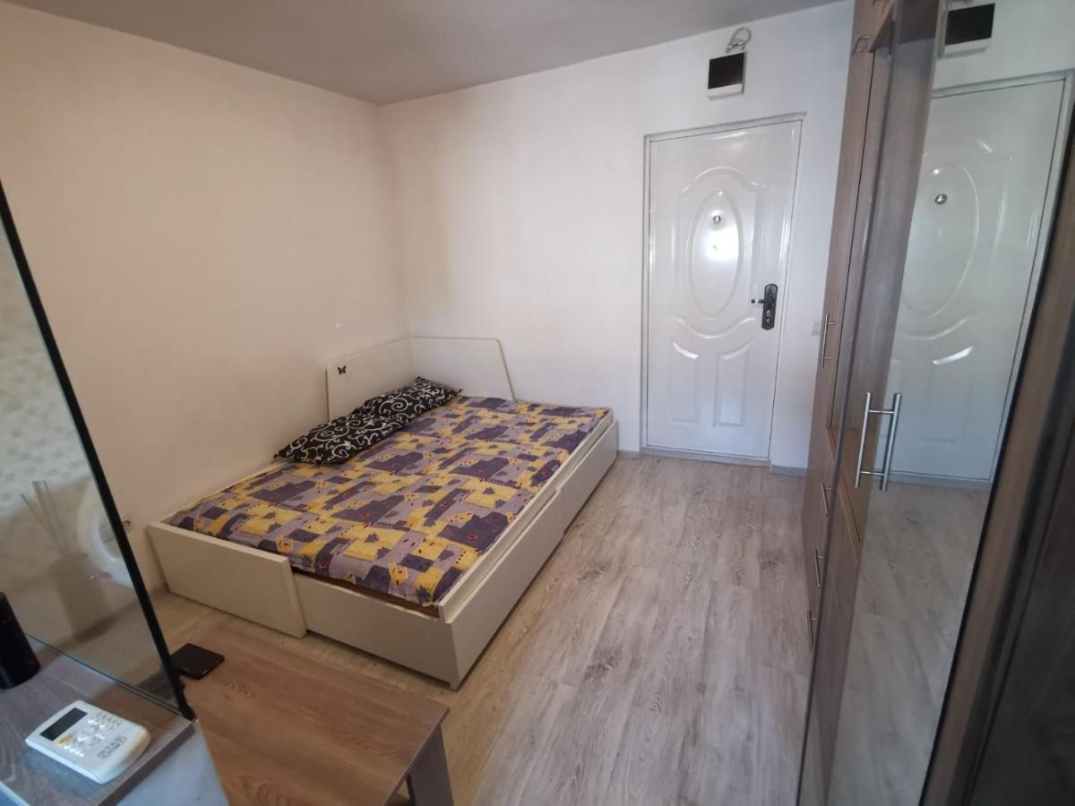 Holidays Inn Studio Bucharest Luaran gambar